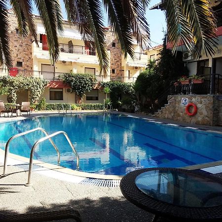 פפקוהורי Pelli Hotel מראה חיצוני תמונה