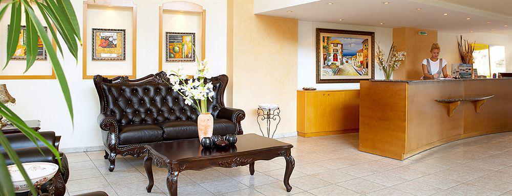 פפקוהורי Pelli Hotel מראה חיצוני תמונה