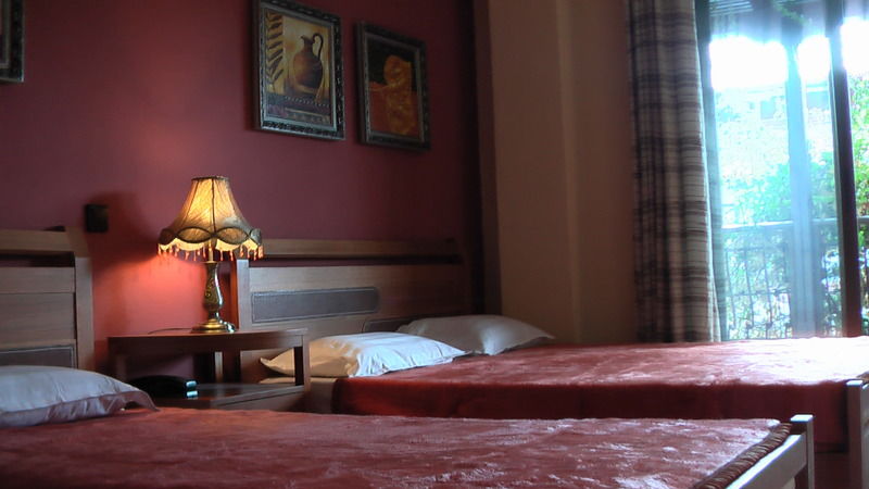 פפקוהורי Pelli Hotel מראה חיצוני תמונה