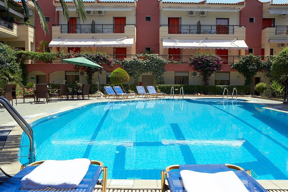 פפקוהורי Pelli Hotel מראה חיצוני תמונה