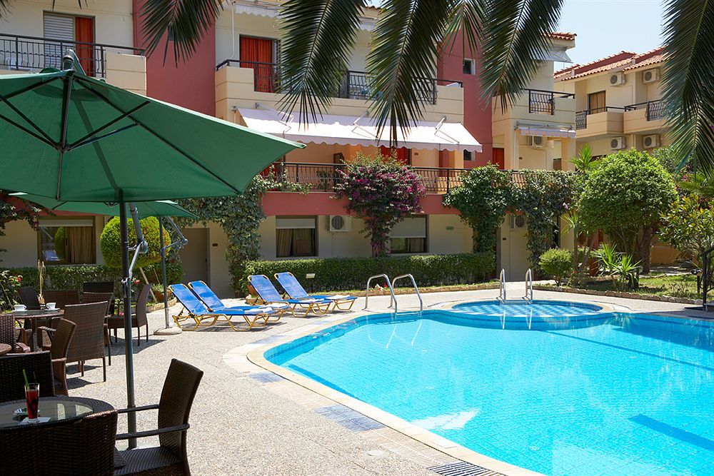 פפקוהורי Pelli Hotel מראה חיצוני תמונה