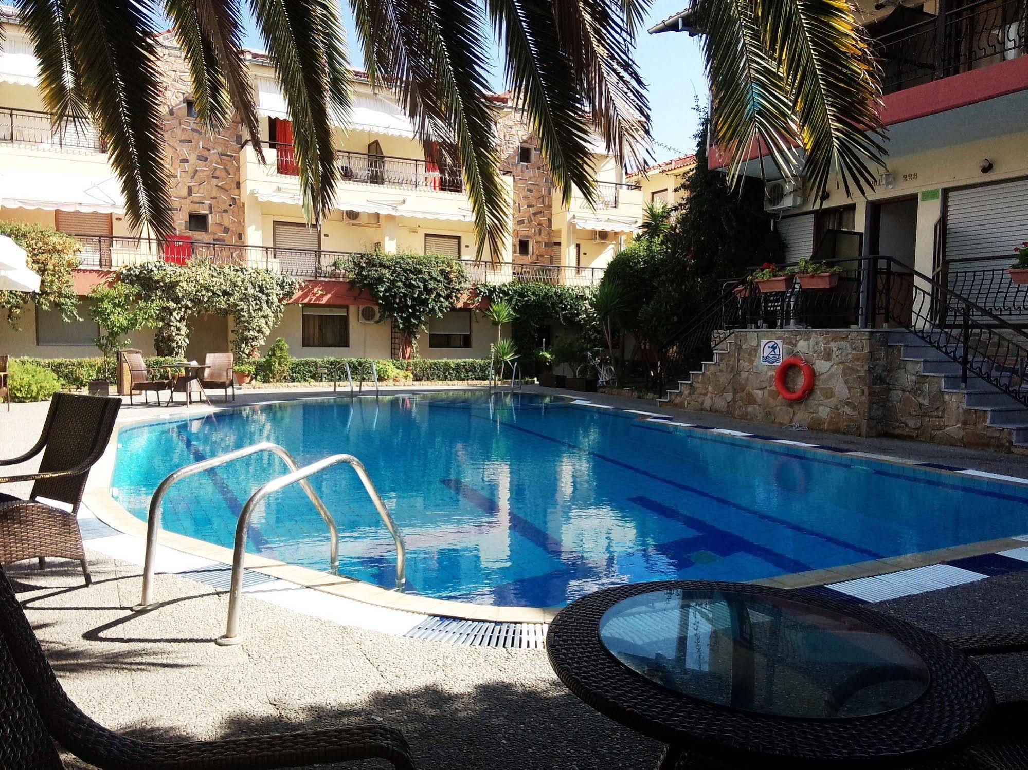 פפקוהורי Pelli Hotel מראה חיצוני תמונה